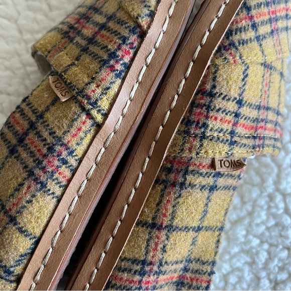 Toms Mustard Wooly Plaid Sherpa Shoes Alpargata Slip On Fall - Picture 4 of 9